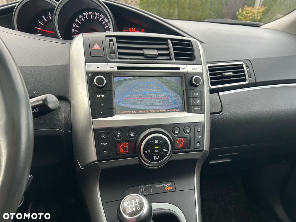 Toyota Verso 1.6 D-4D Prestige - 9