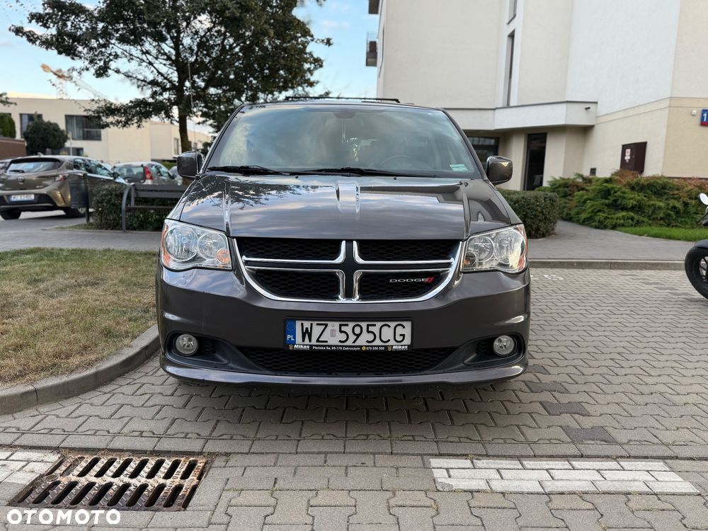 Dodge Grand Caravan - 10