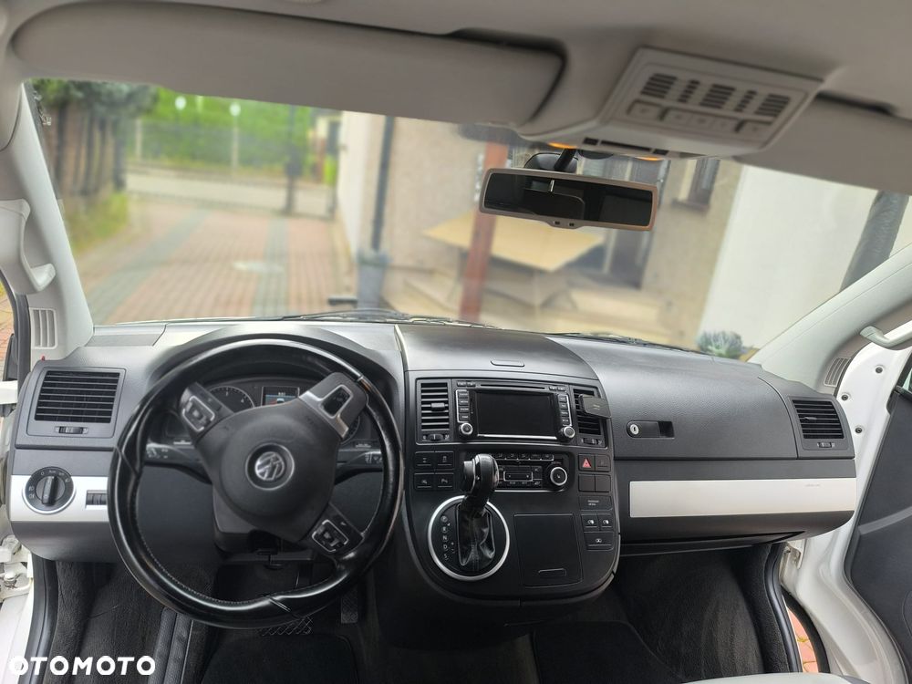 Volkswagen Multivan - 8