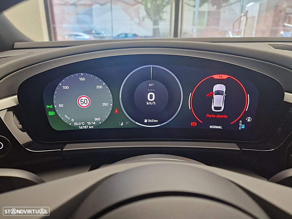 Porsche Macan Electric 4 - 20