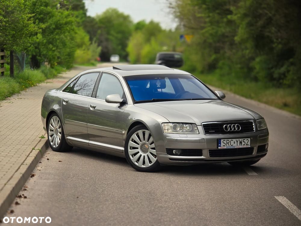Audi A8 4.2 Quattro - 1