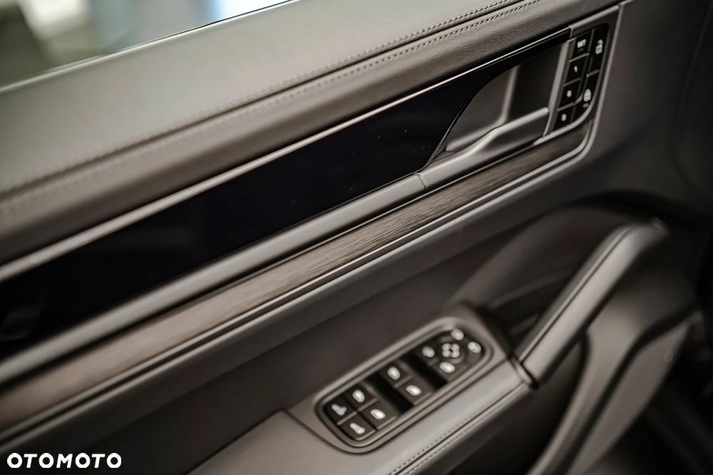 Porsche Cayenne Standard - 16