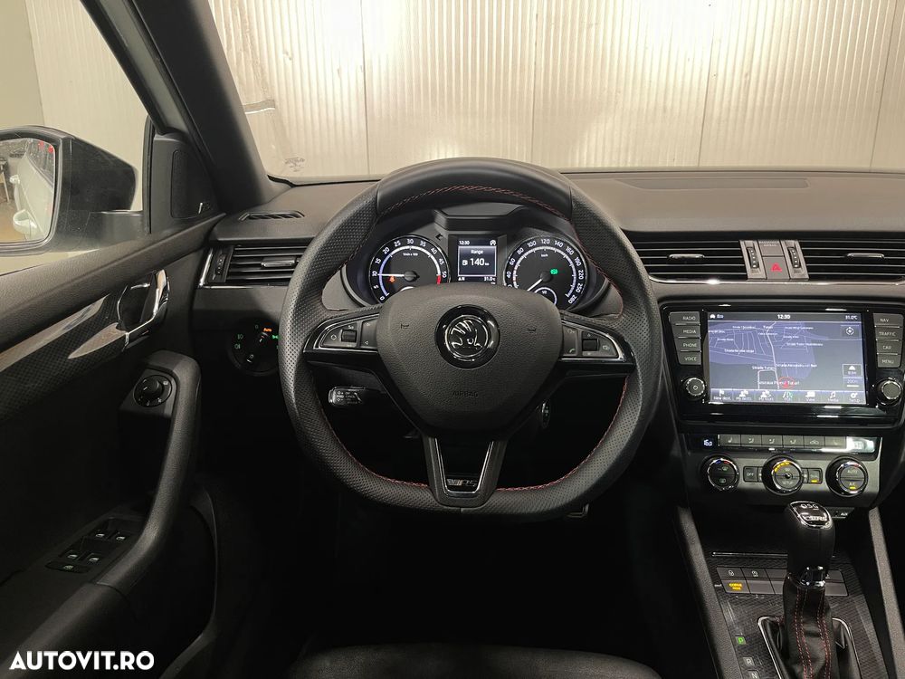 Skoda Octavia 2.0 TDI DSG RS - 7