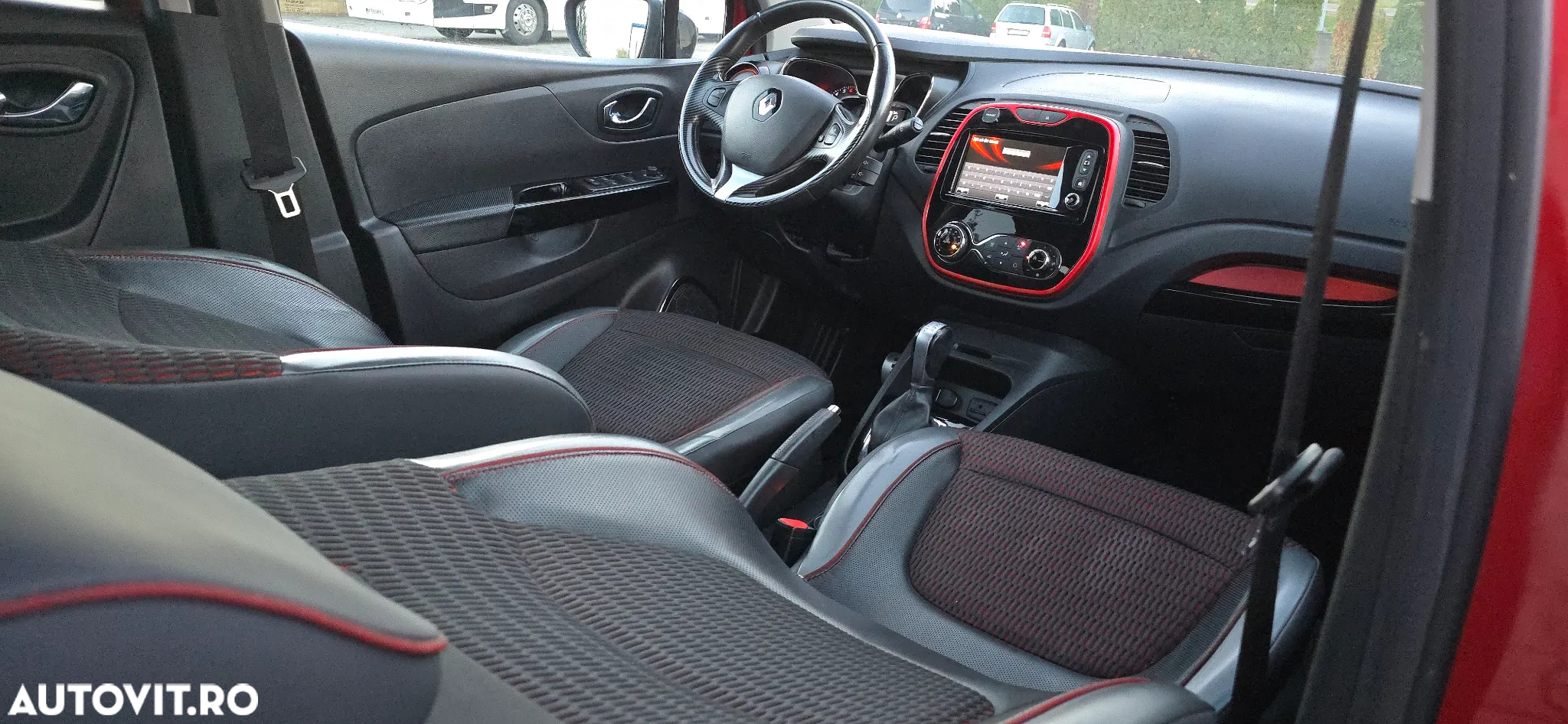Renault Captur TCe 120 EDC Helly Hansen - 12