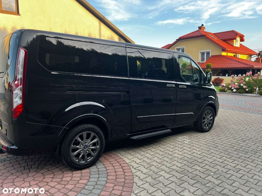 Ford Tourneo Custom - 13