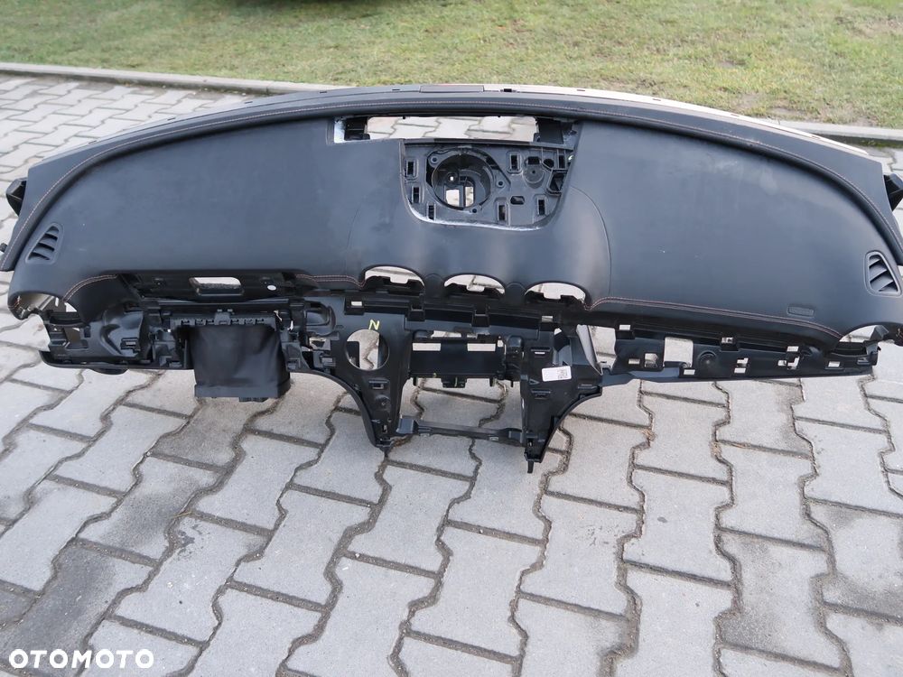 deska rozdzielcza kokpit Mercedes w206 C klasa - 6