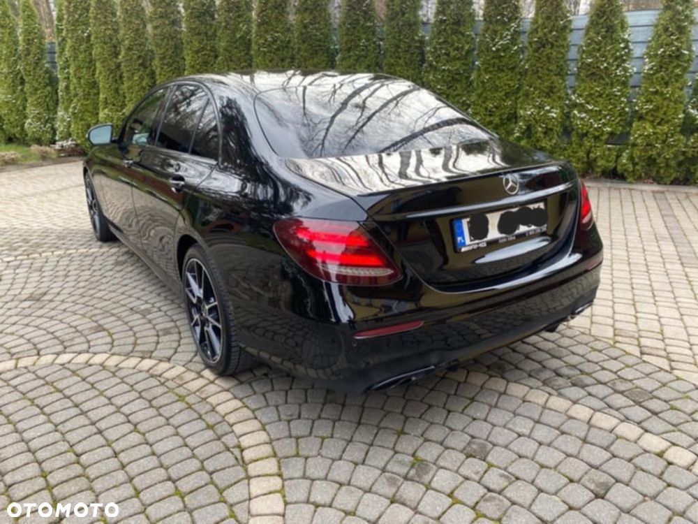 Mercedes-Benz Klasa E 300 9G-TRONIC AMG Line - 14