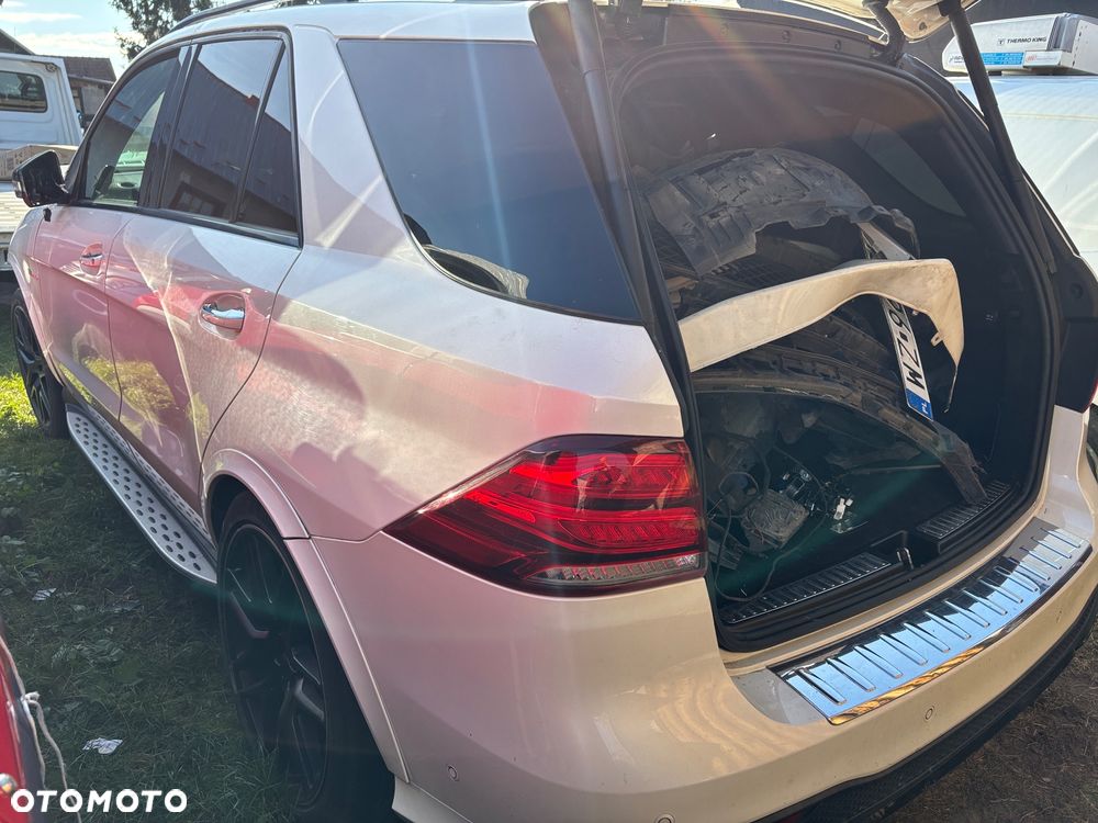 Mercedes-Benz GLE - 17
