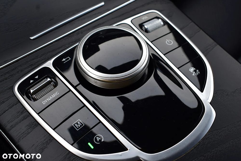 Mercedes-Benz GLC - 16