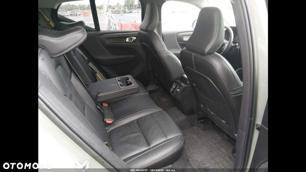 Volvo XC 40 B5 AWD Ultimate Dark - 11