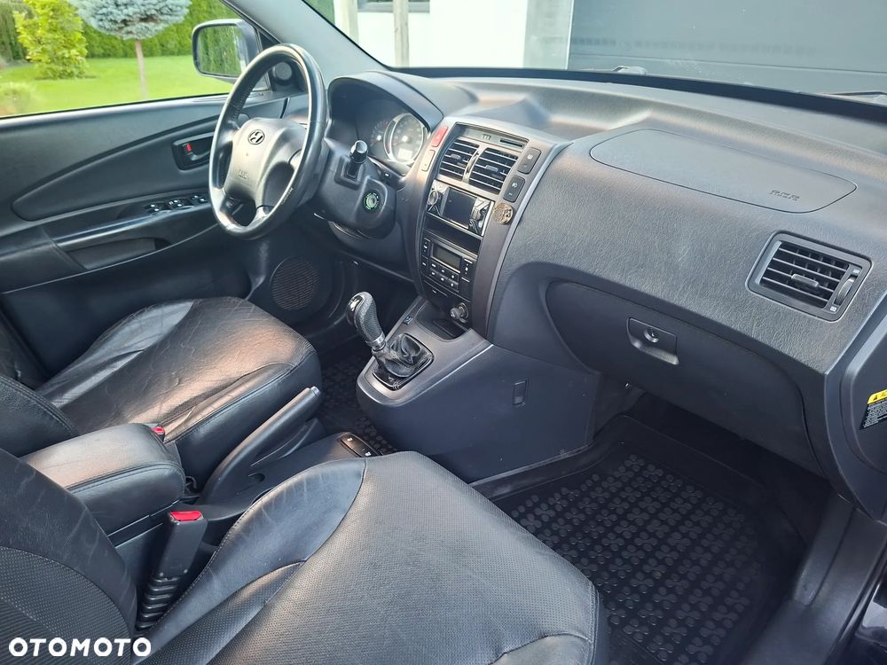 Hyundai Tucson 2.0 Comfort 2WD - 12