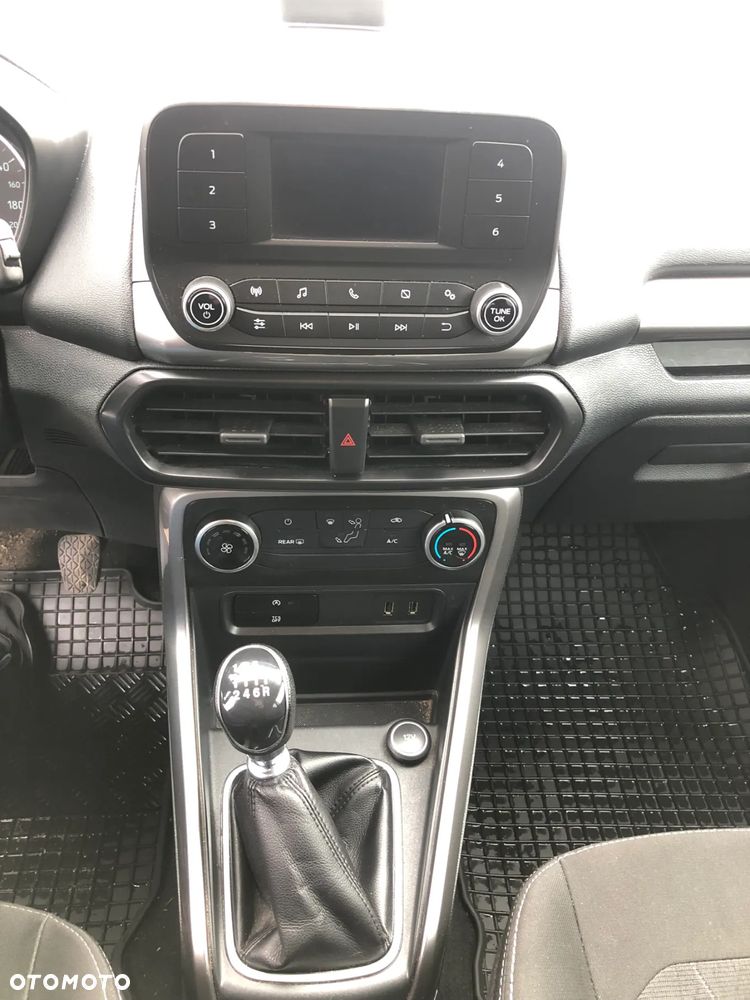 Ford EcoSport - 38