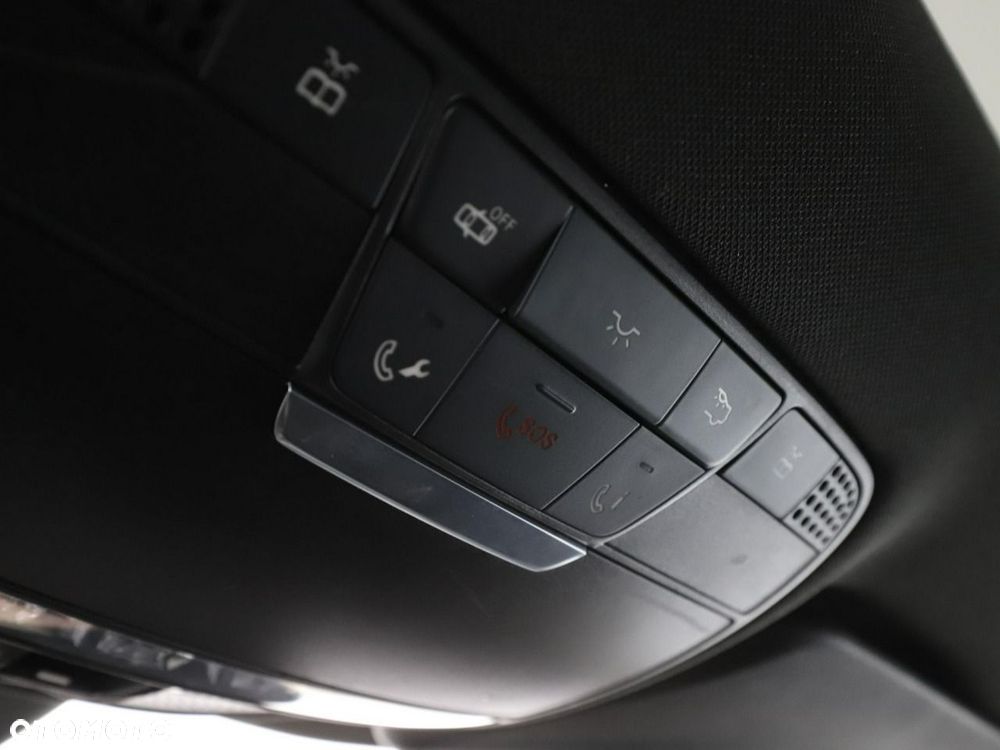 Mercedes-Benz Klasa C 200 9G-TRONIC AMG Line - 37