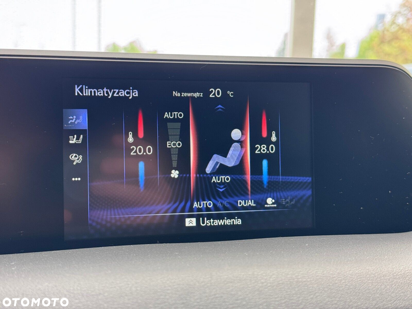 Lexus UX - 34