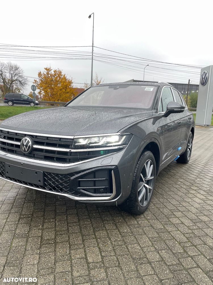Volkswagen Touareg V6 TDI 4MOTION R-Line - 2