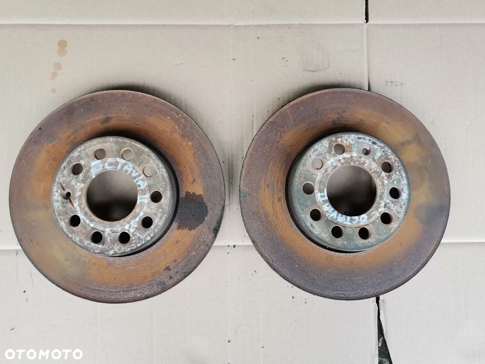 Tarcza tarcze przod Skoda Octavia II - 1