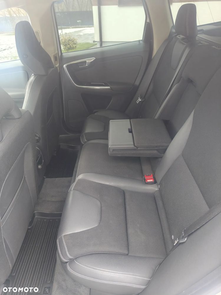 Volvo XC 60 D4 Kinetic - 10