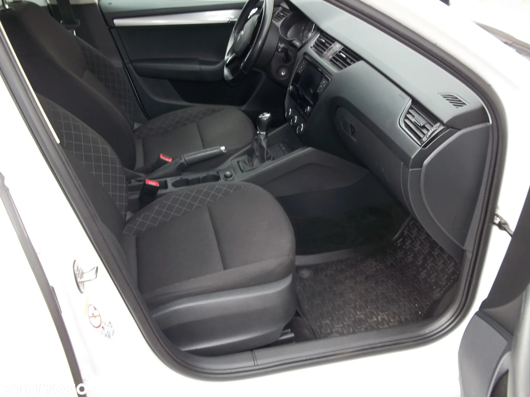 Skoda Octavia 1.6 TDI Active - 8
