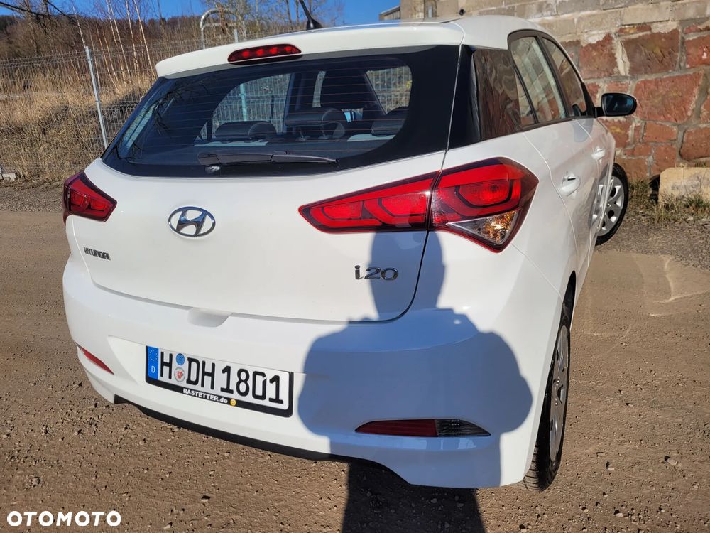 Hyundai i20 blue 1.2 Classic - 14