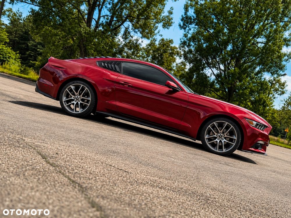 Ford Mustang - 22