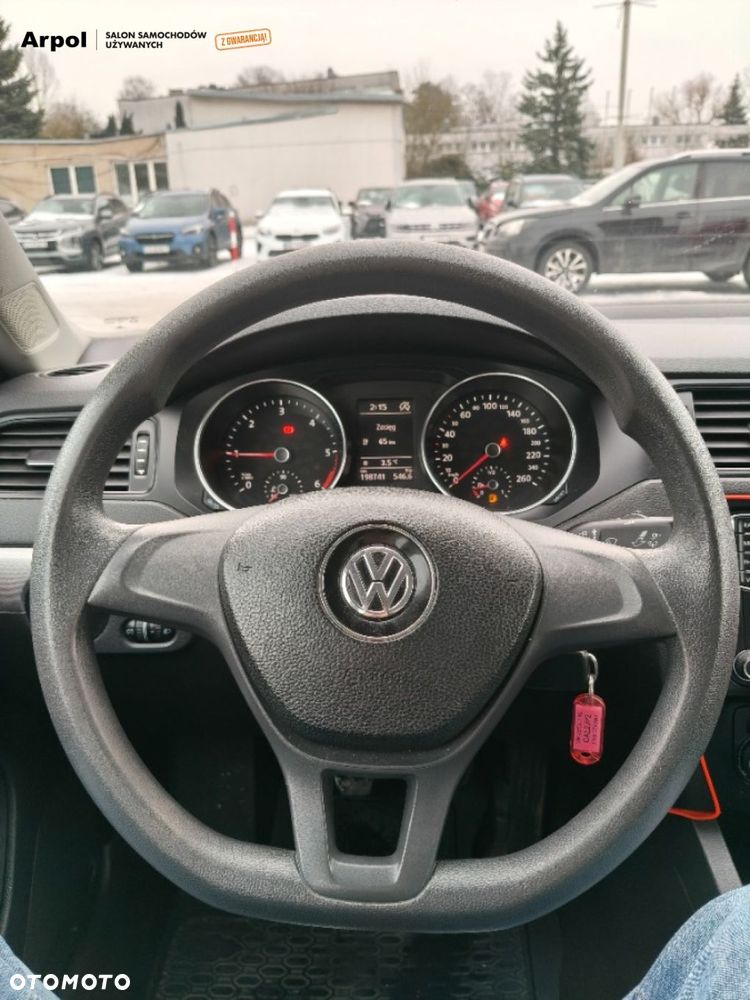Volkswagen Jetta - 12