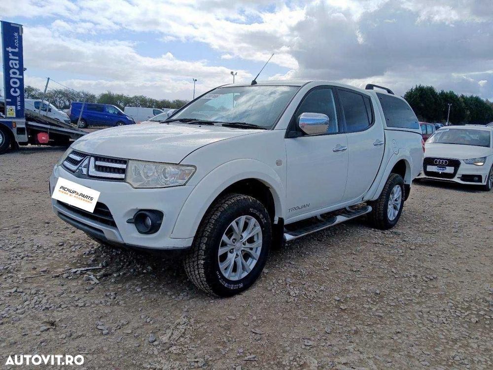 Dezmembrez Mitsubishi L200 2.5 Diesel 2014 - 2