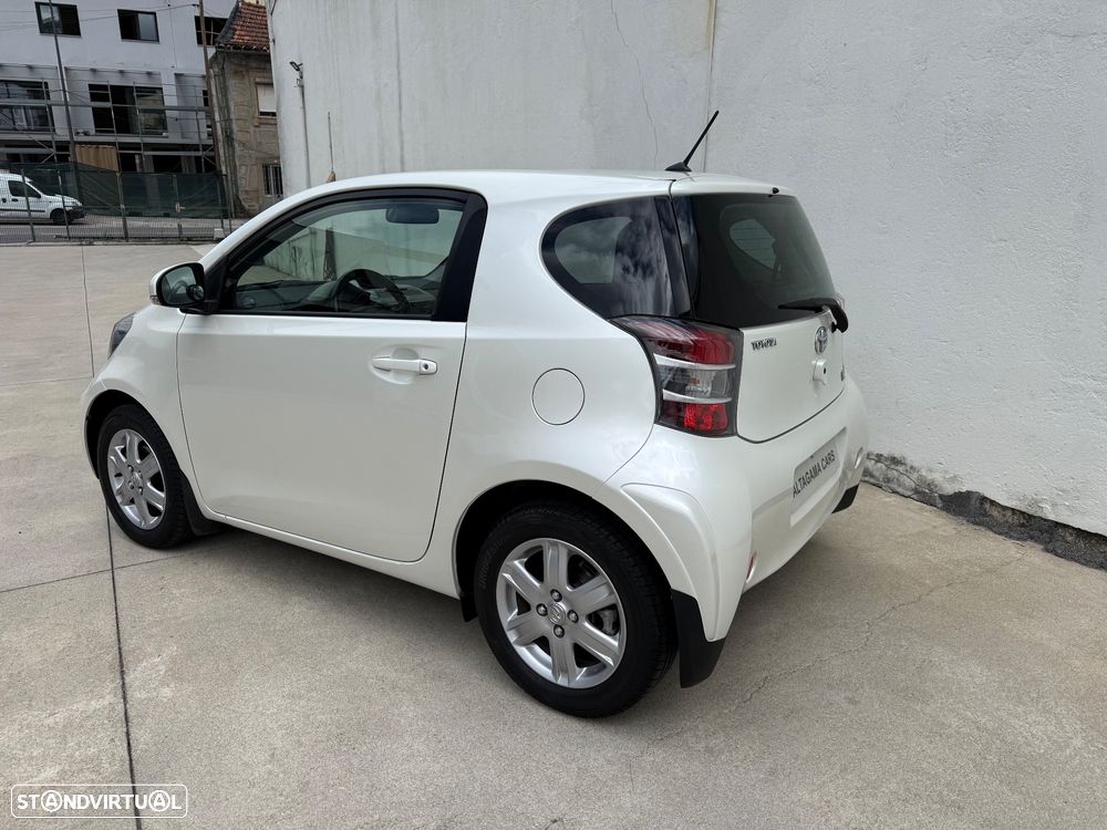 Toyota iQ 1.4 D-4D 2 EP - 7