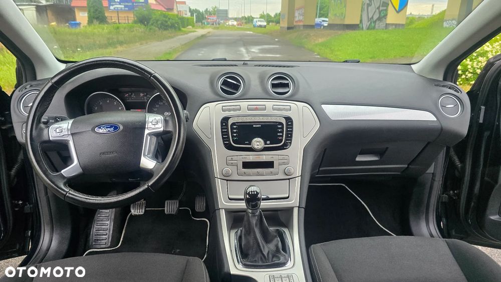 Ford Mondeo 1.6 Trend - 36