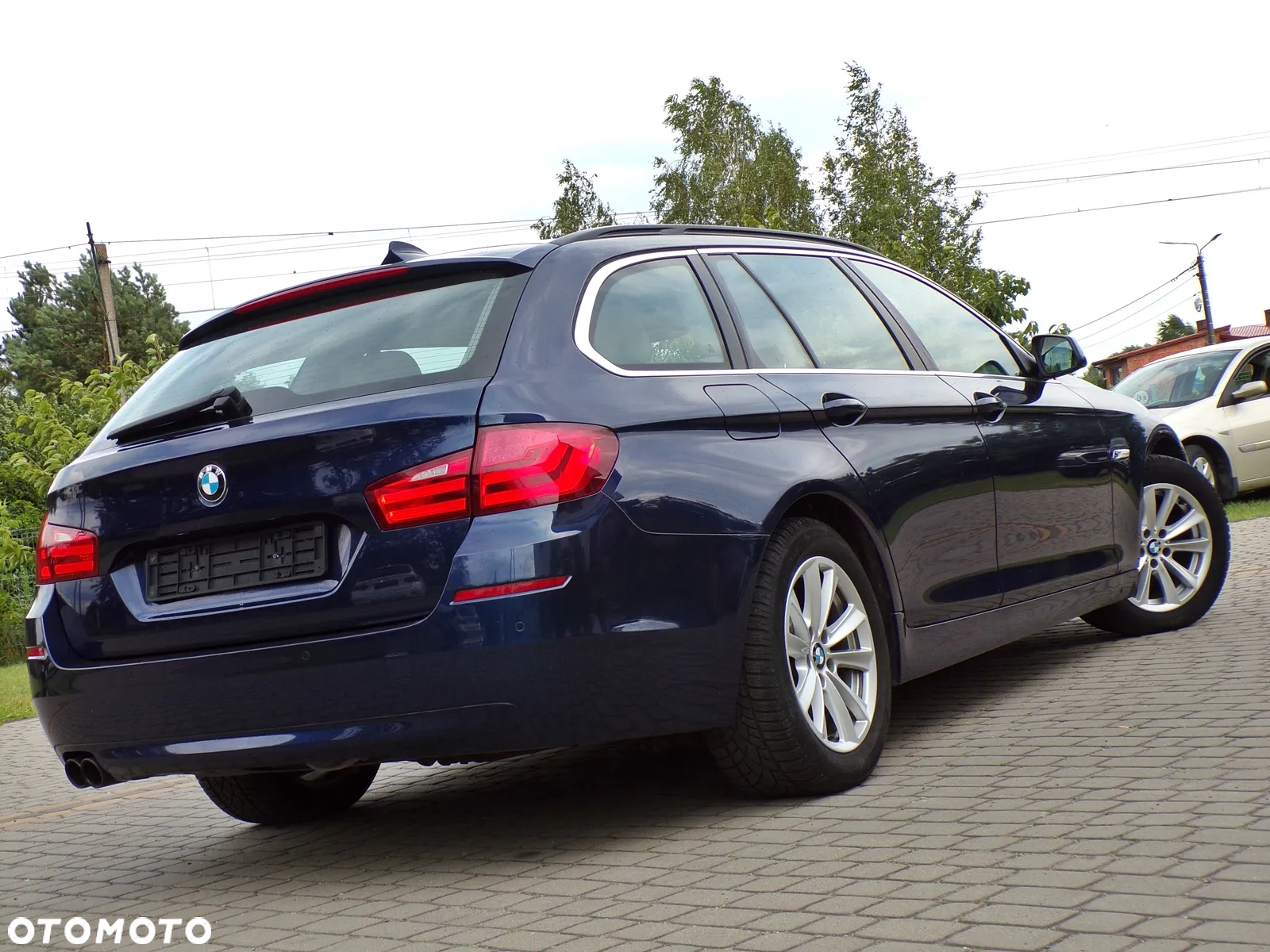 BMW Seria 5 520d Touring - 2