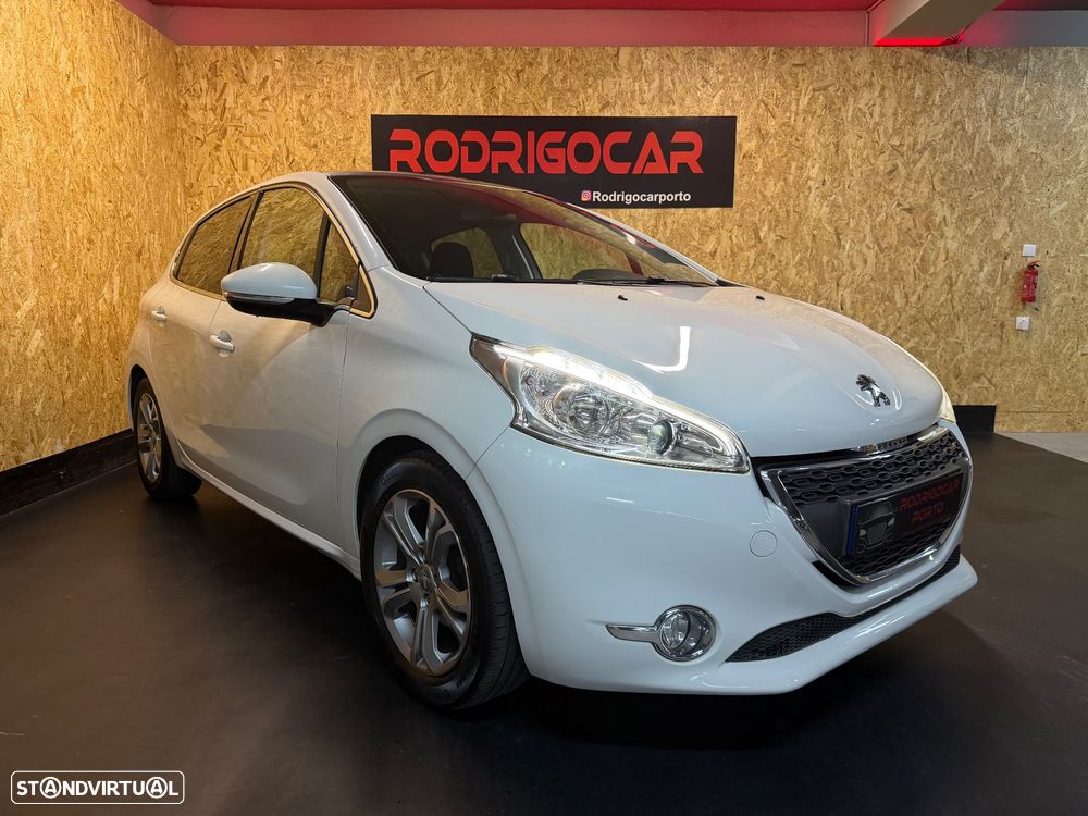 Peugeot 208 82 VTI Allure - 31