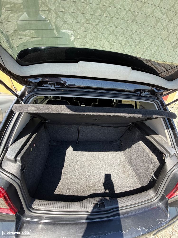 VW Golf 1.9 TDi 25 Anos - 6