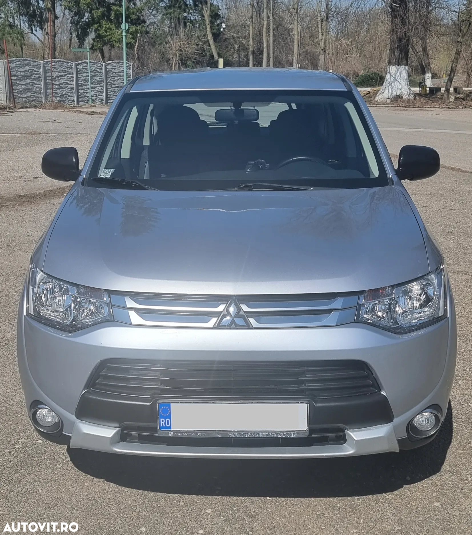 Mitsubishi Outlander - 3
