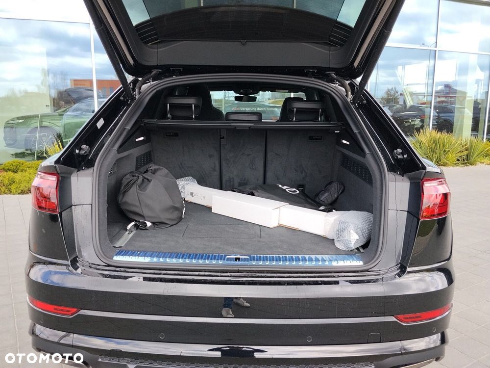 Audi Q8 - 10