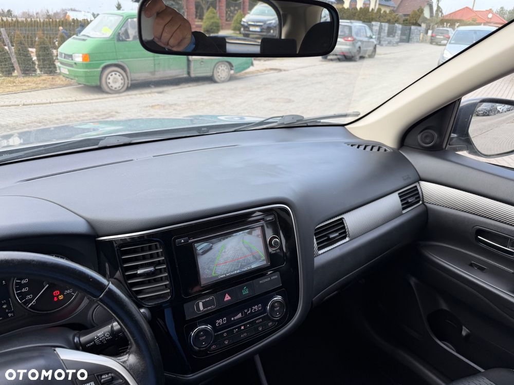 Mitsubishi Outlander 2.0 2WD Diamant Edition - 21