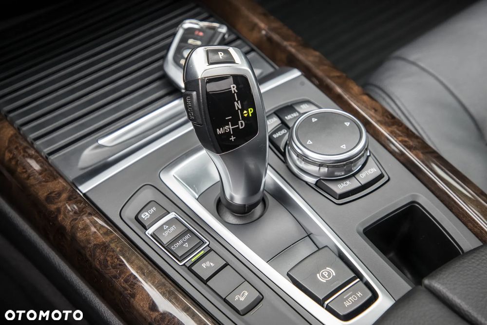 BMW X5 xDrive35i - 23