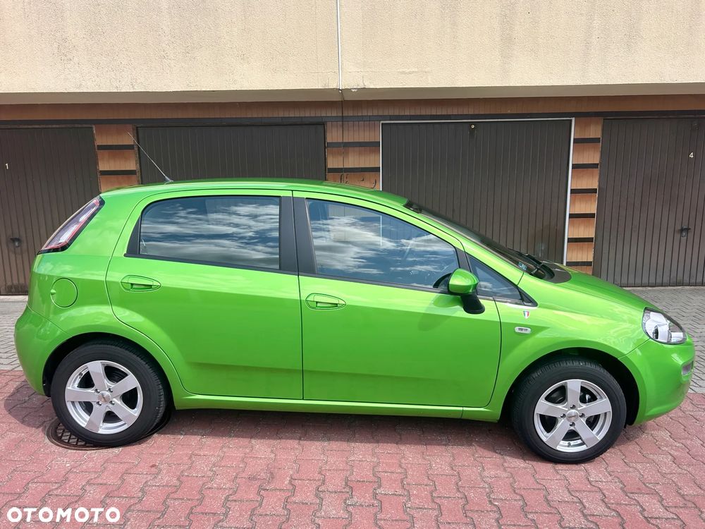 Fiat Punto 2012 - 16