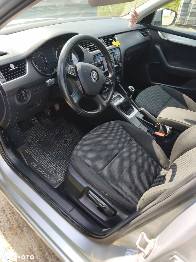 Skoda Octavia 1.6 TDI Edition - 7