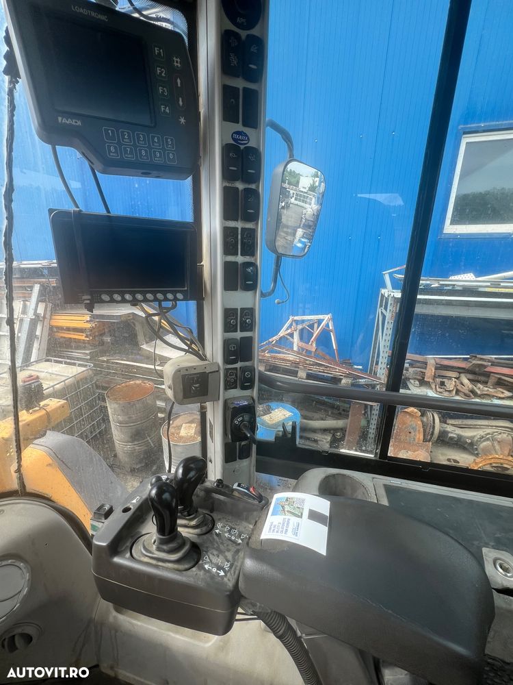 Volvo L120G - 12