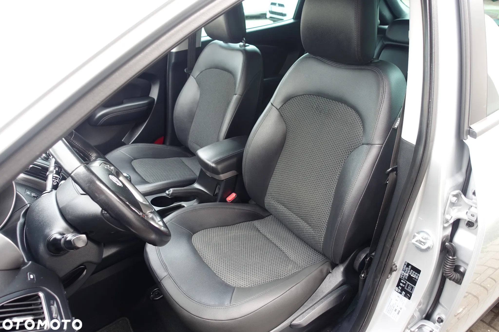 Hyundai ix35 1.7 CRDi 2WD blue Style - 24