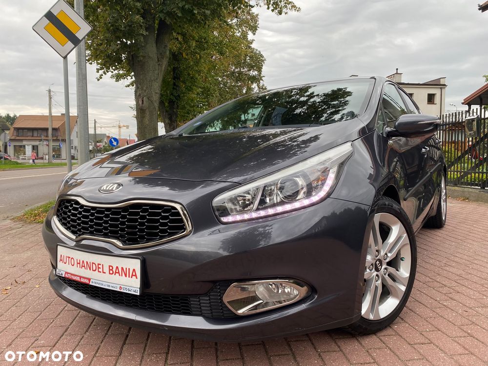 Kia Ceed 1.6 GDI Dream-Team Edition - 2