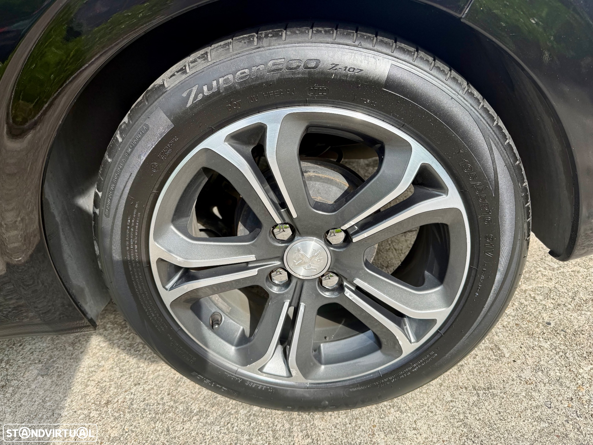 Peugeot 208 82 VTI Style - 12
