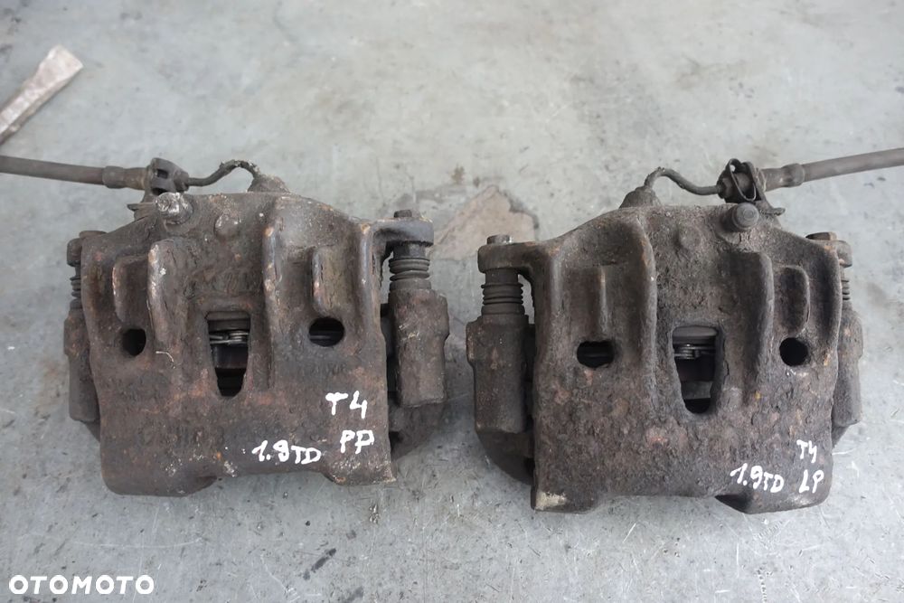 ZACISK LEWY PRAWY PRZÓD VW T4 1.9 TD