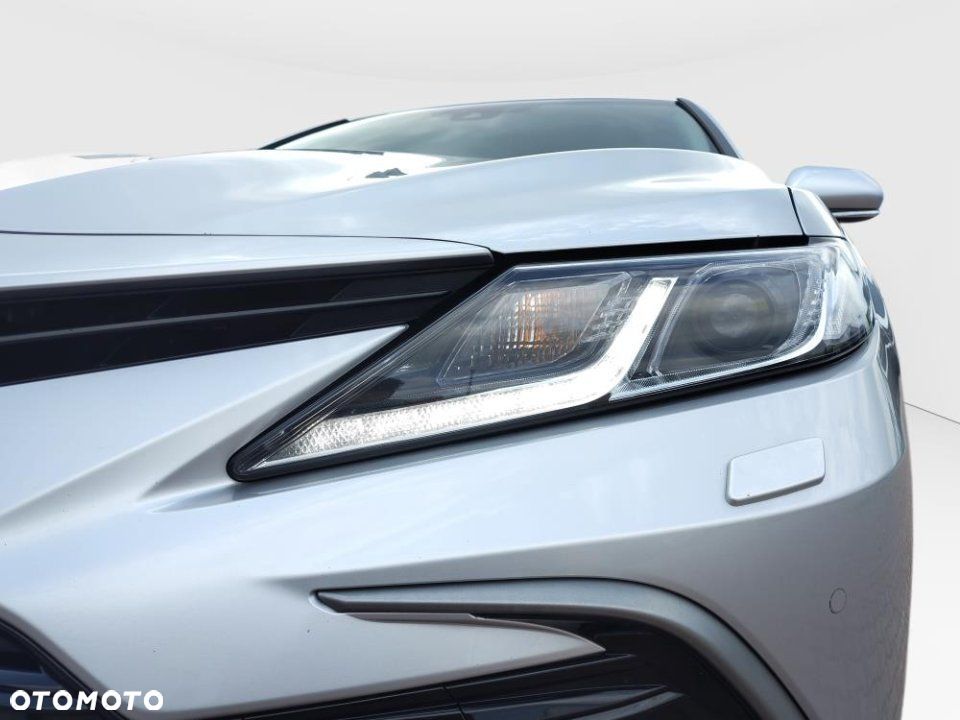 Toyota Camry - 10
