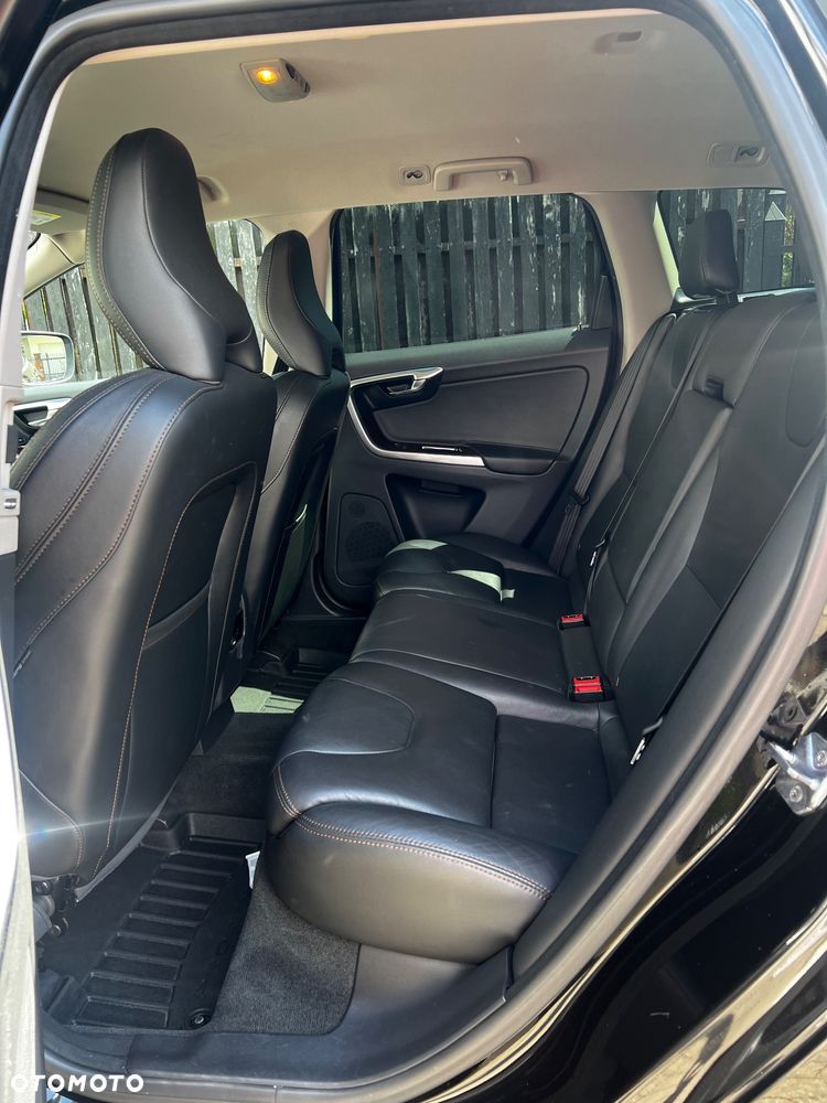 Volvo XC 60 D4 AWD Kinetic - 8