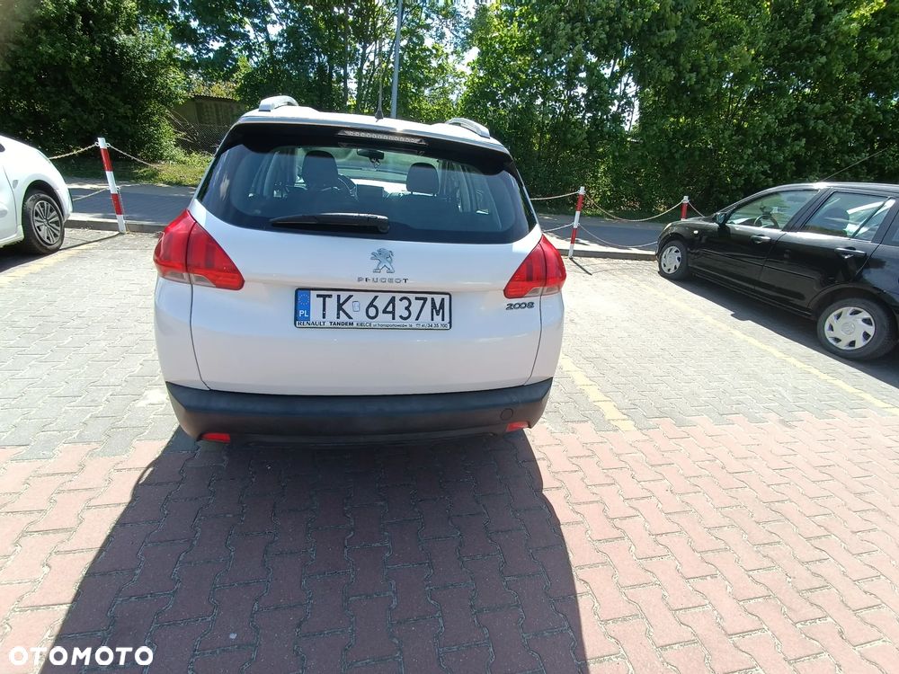Peugeot 2008 - 18