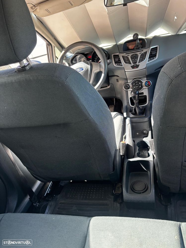 Ford Fiesta - 8