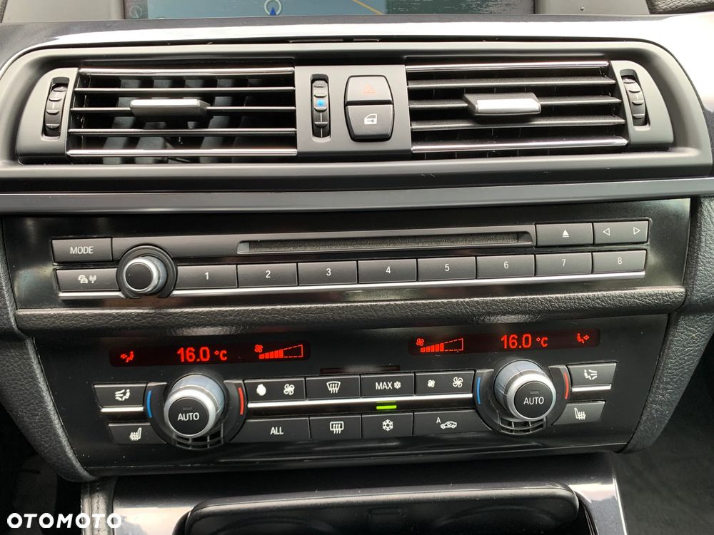 BMW Seria 5 525d - 17