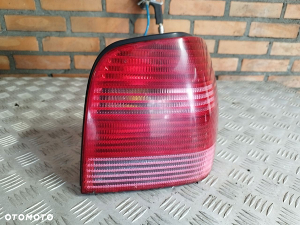 LAMPA PRAWA TYLNA VOLKSWAGEN POLO 6N LIFT