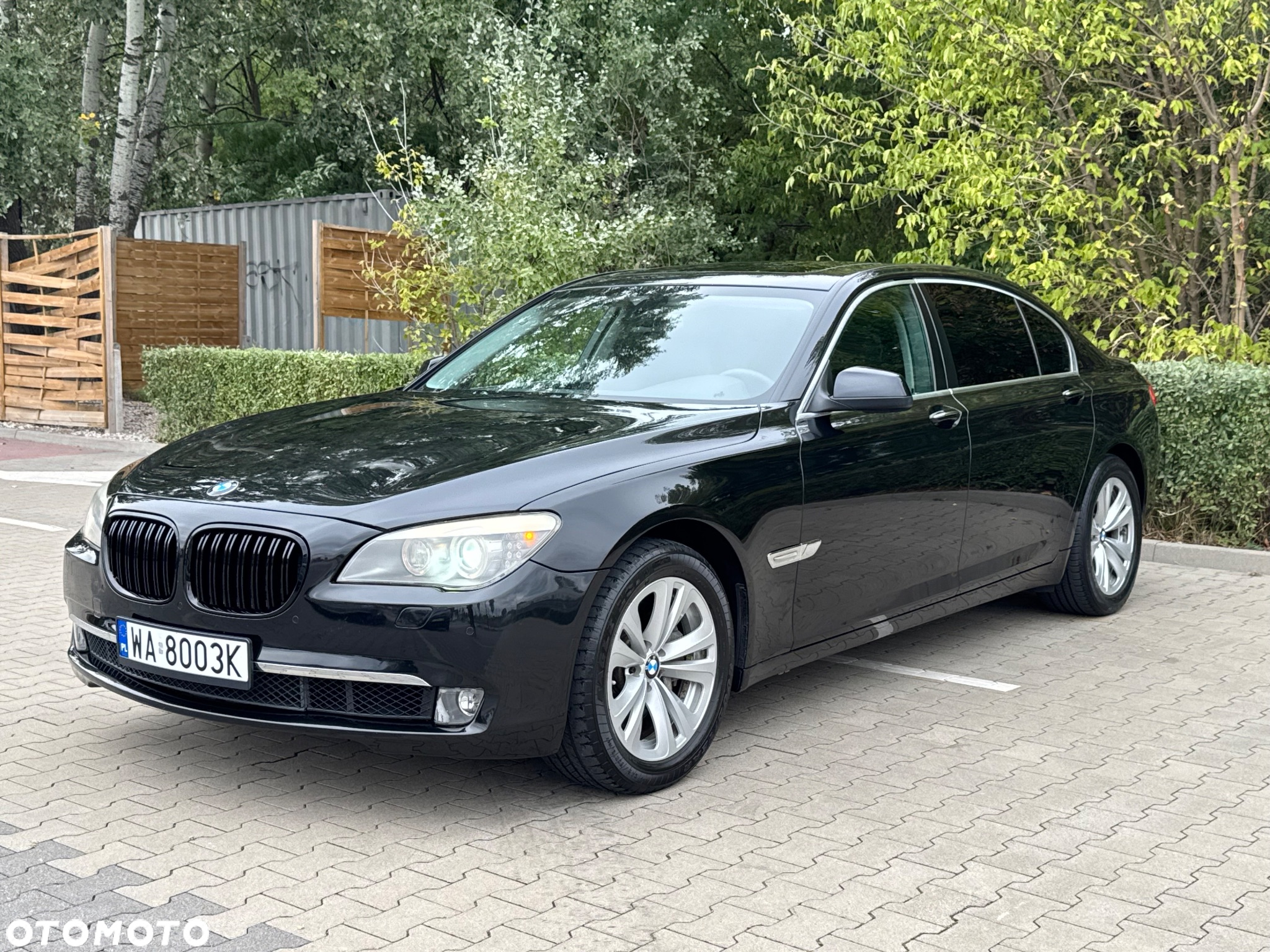 BMW Seria 7 740Li - 28
