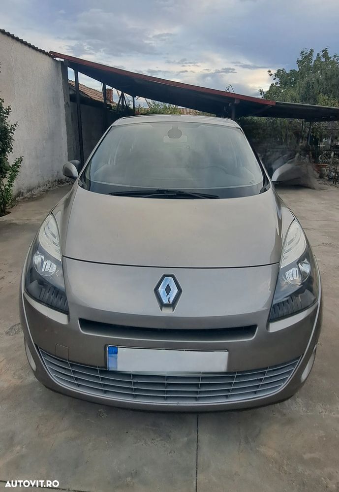 Renault Grand Scenic - 5